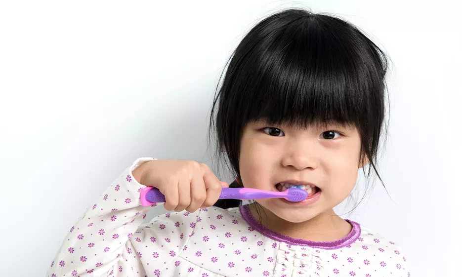Kid to Brush Their Teeth | Solomon Family Dentistry in Summerville & Mount Pleasant, SC