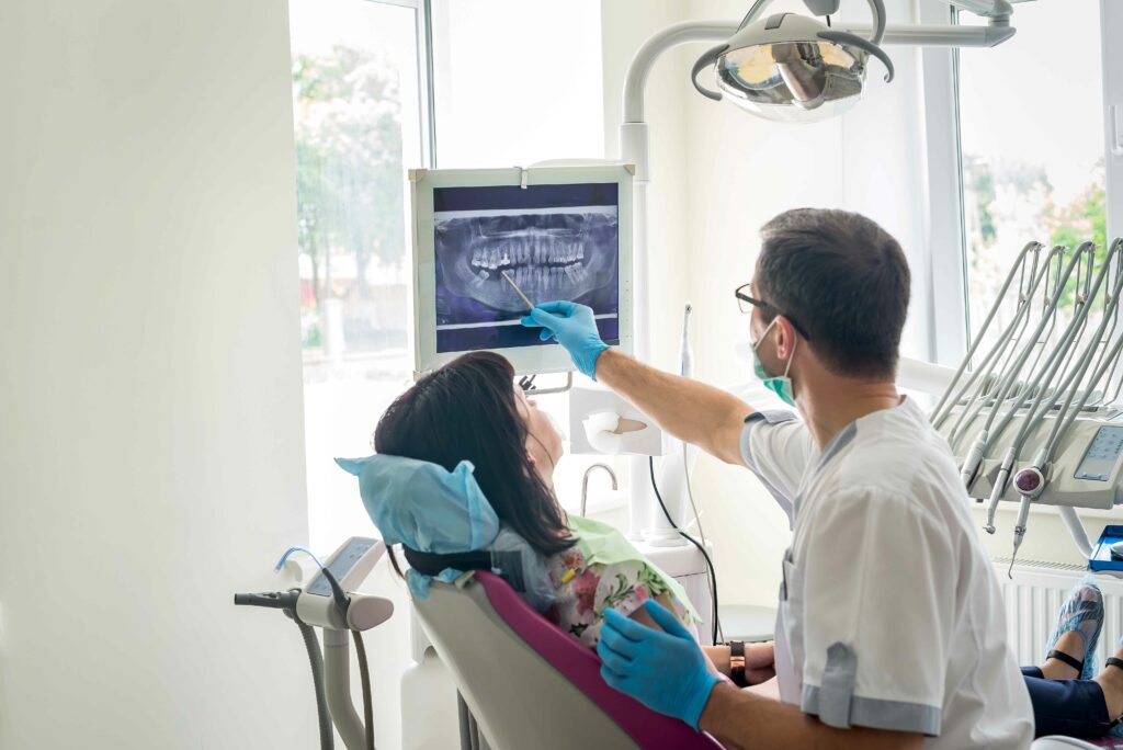 Dentist Explains X-ray to Patient | Solomon Family Dentistry in Summerville & Mount Pleasant, SC